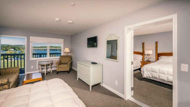 Crescent Lake Inn And Suites Wolfeboro Bagian luar foto